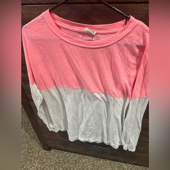 🩷🩷VS PINK SMALL - Picture 1 of 2